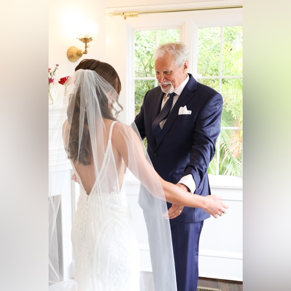 D3488 wedding dress by Essense of Australia - Picture 7 of 9